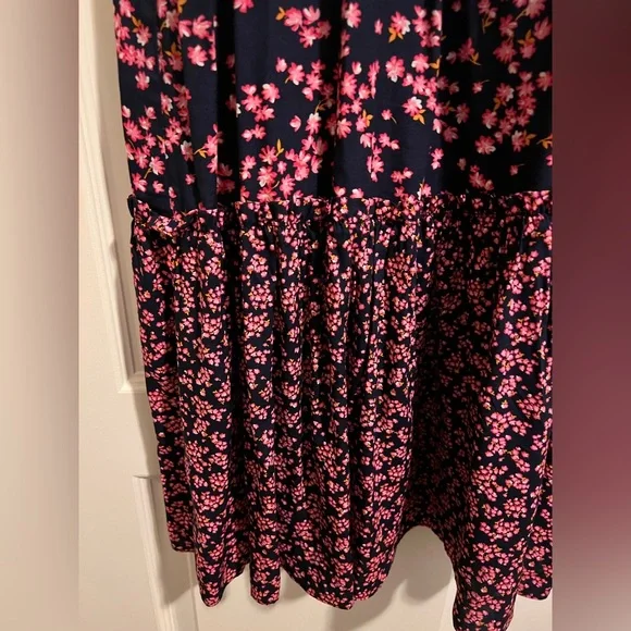 Draper James Martina Popover Dress in Navy Cherry Blossom Size M - Picture 7 of 11